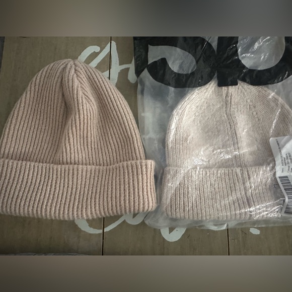 ASOS Oatmeal Ribbed Beanie - Picture 6 of 10